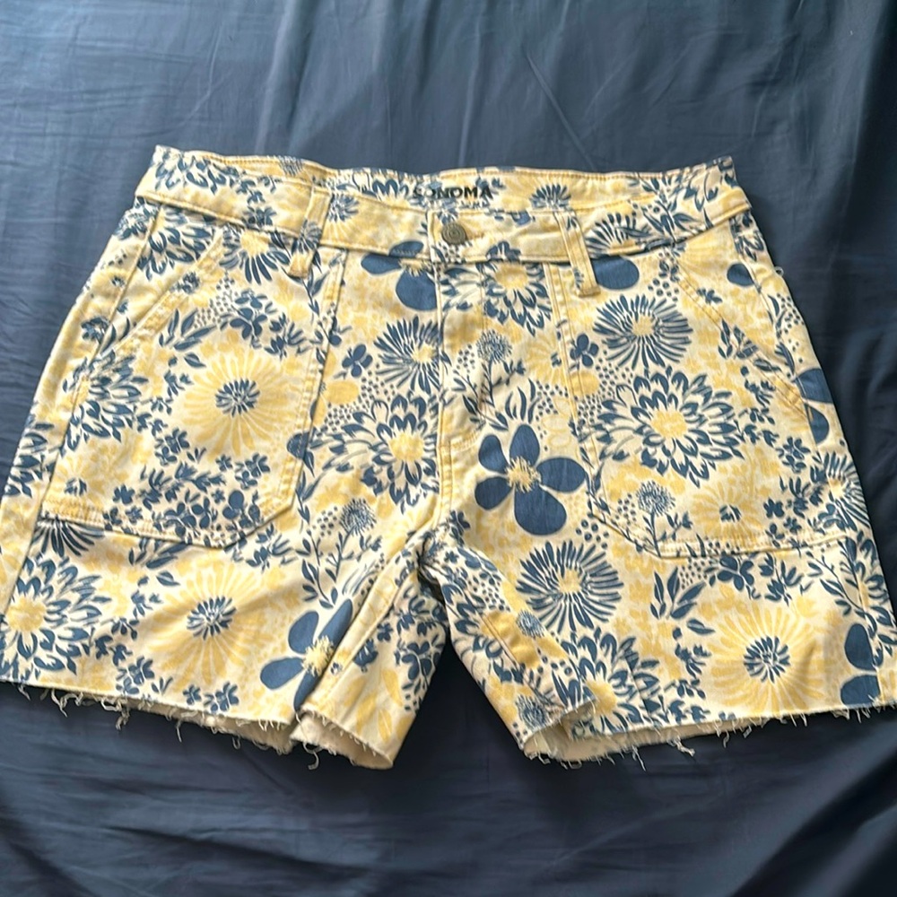 NWOT Floral Shorts